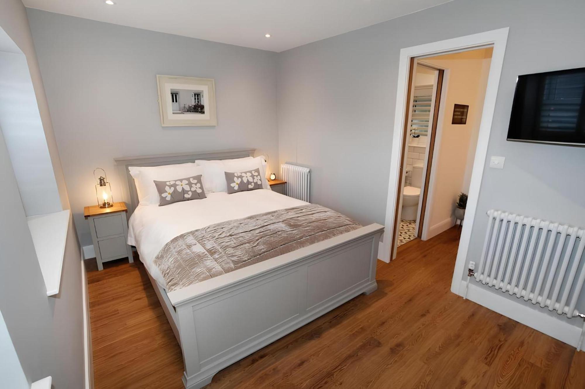 Tucked Away, Beach Access Sleeps 4 Mumbles Extérieur photo